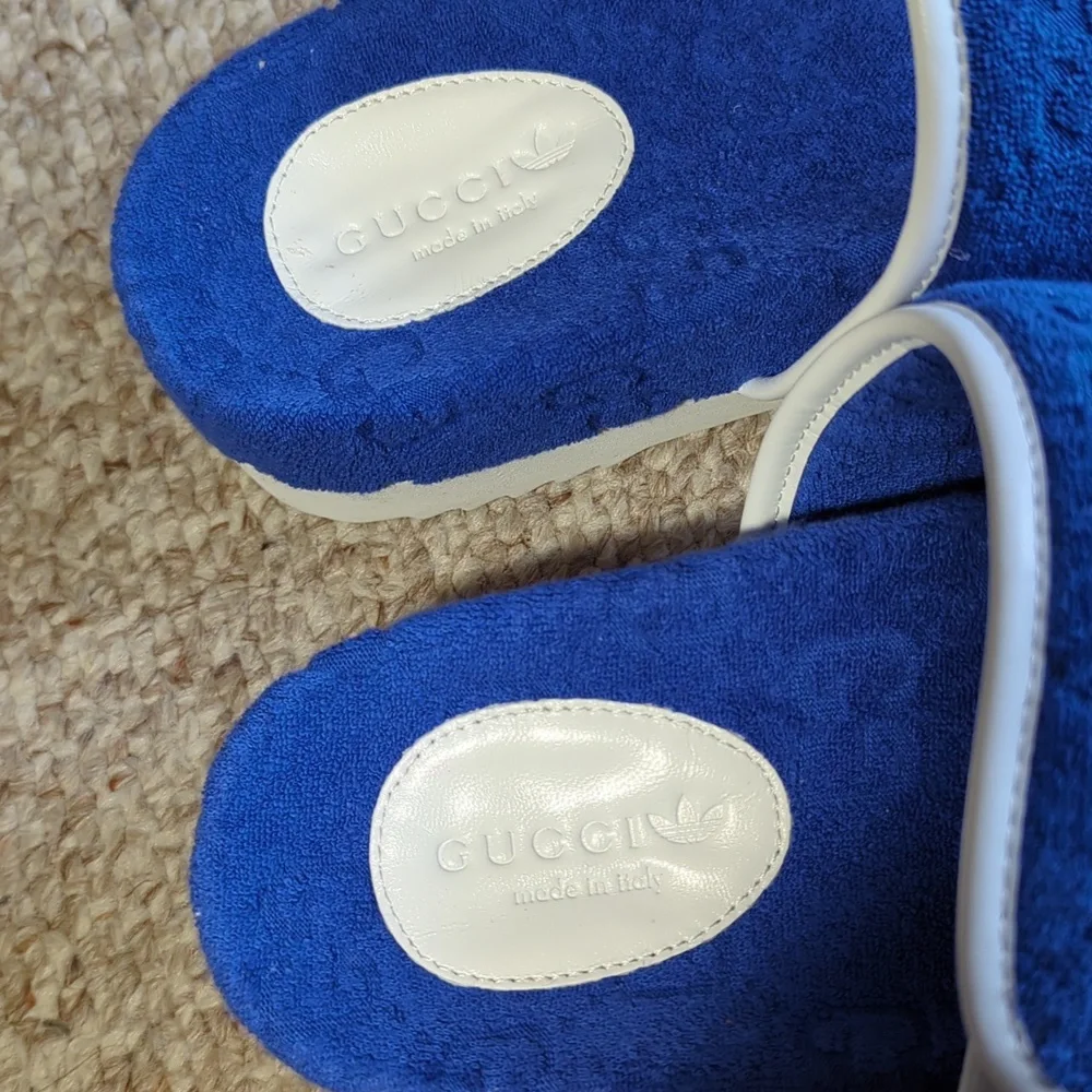GUCCI x ADIDAS- New 2022 Magic Sponge Slides, Size US-9